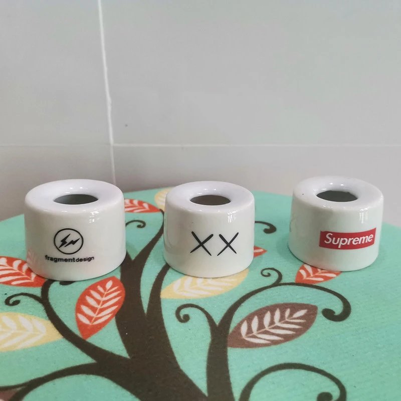Trendy brand toothbrush holder toothbrush base ceramic