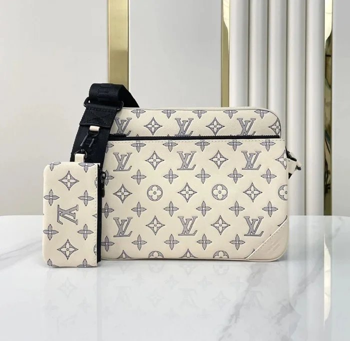 Louis Vuitton trio m24754 25