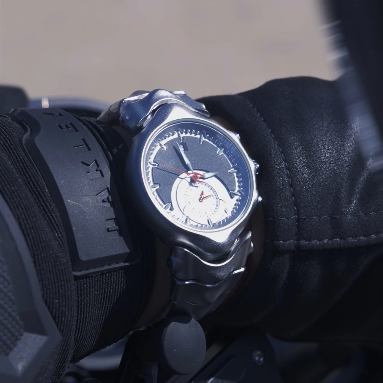 Oakley Judge Watch (3)