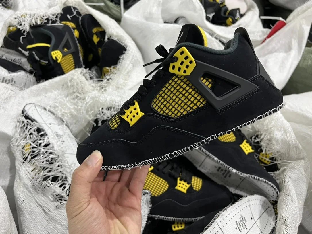 Nike Air Jordan 4