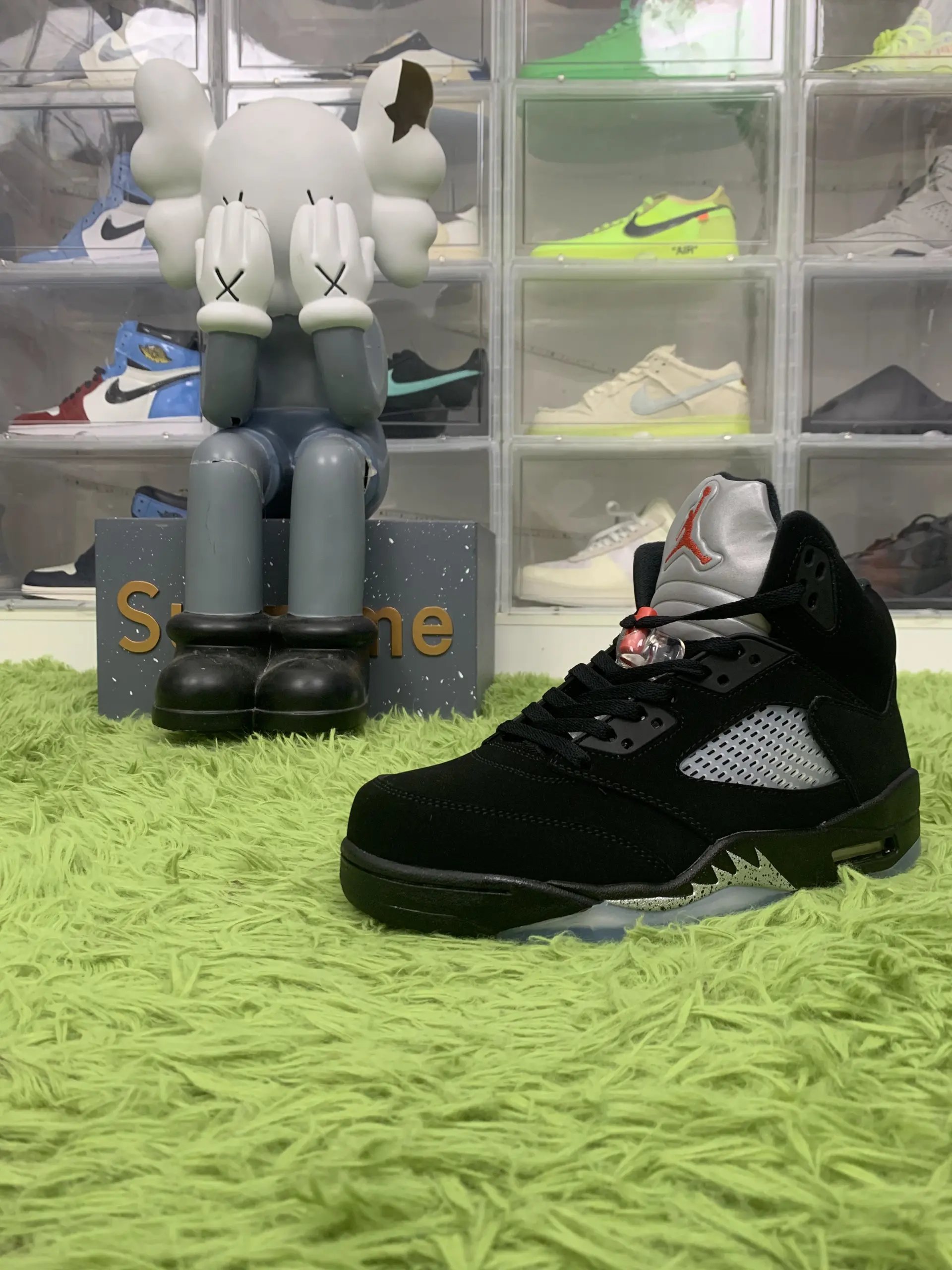 Jordan 5 Retro Blackmetallic
