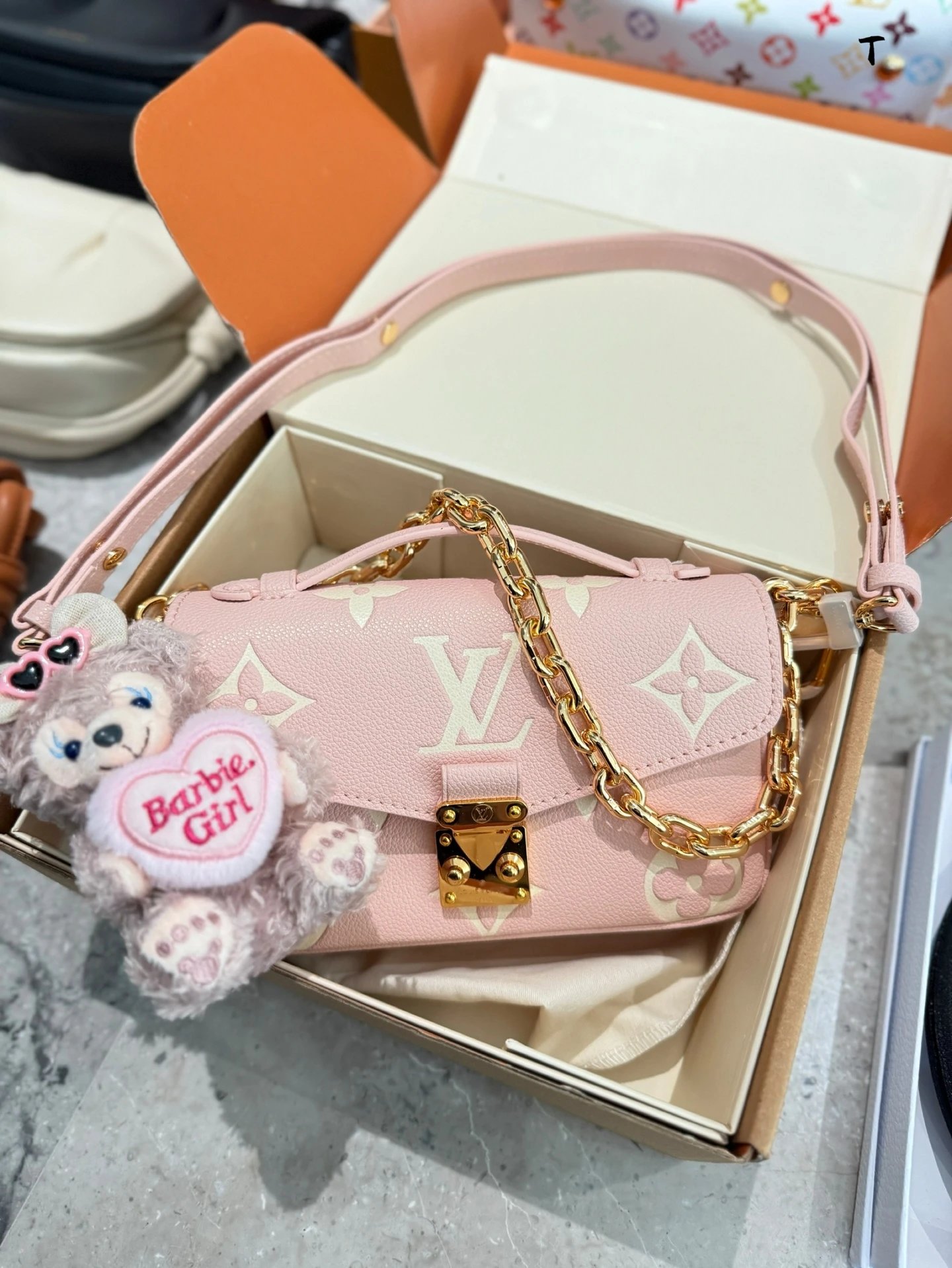 Louis Vuitton Handbags LL