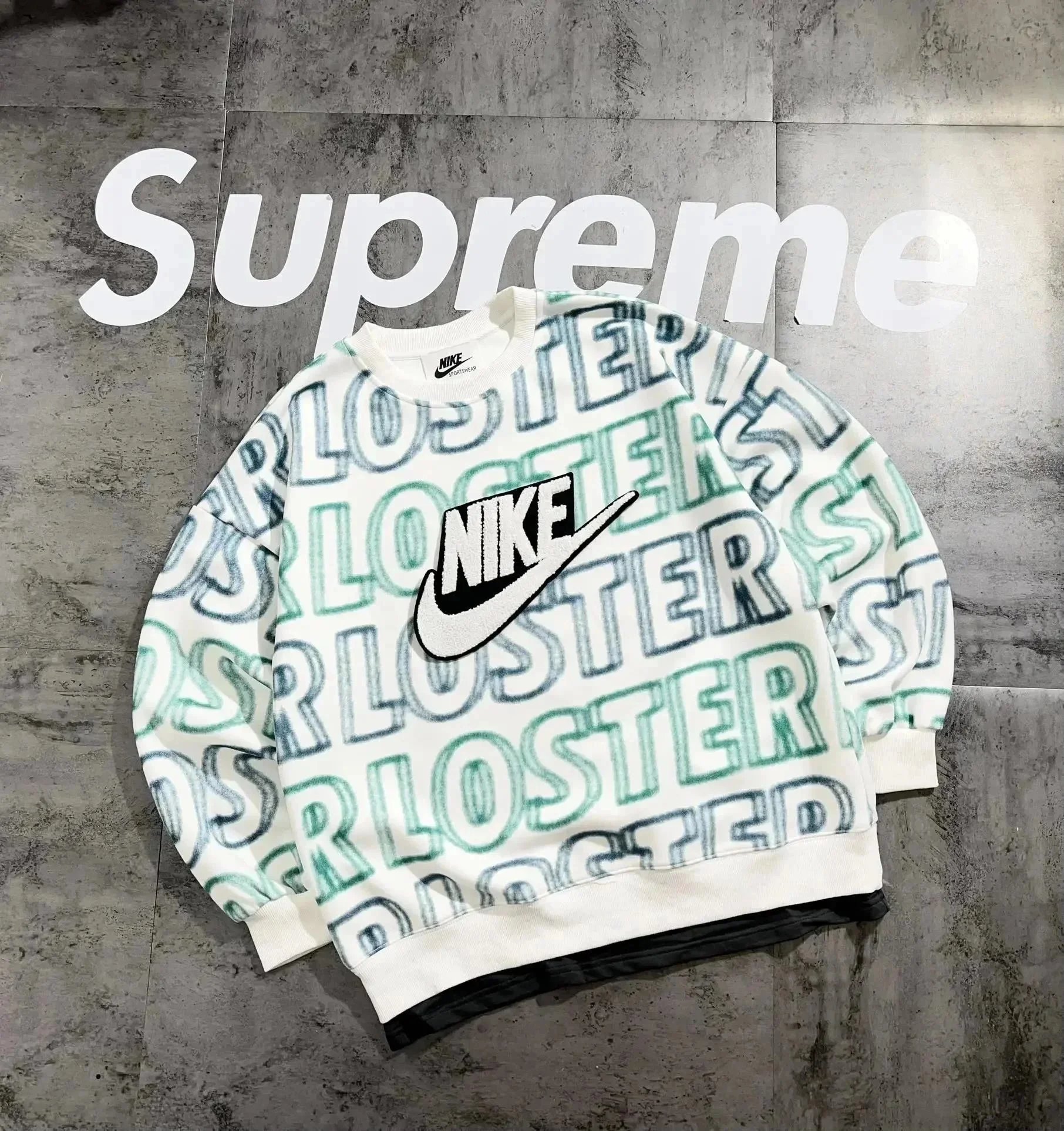 Nike LongSleeve Sweatshirt